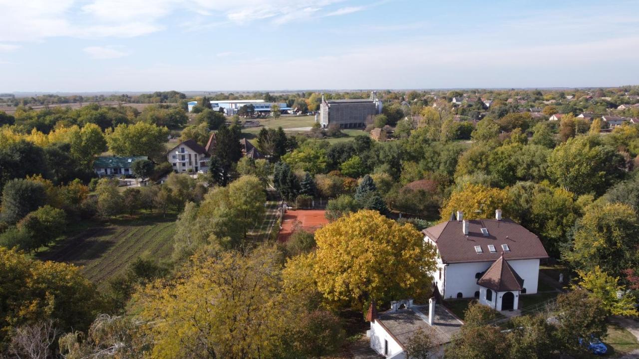 B&B Villa Pipacs Feketić 외부 사진