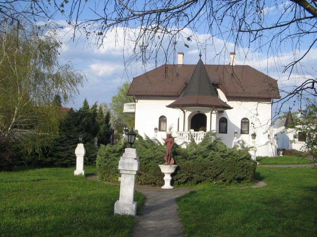 B&B Villa Pipacs Feketić 외부 사진