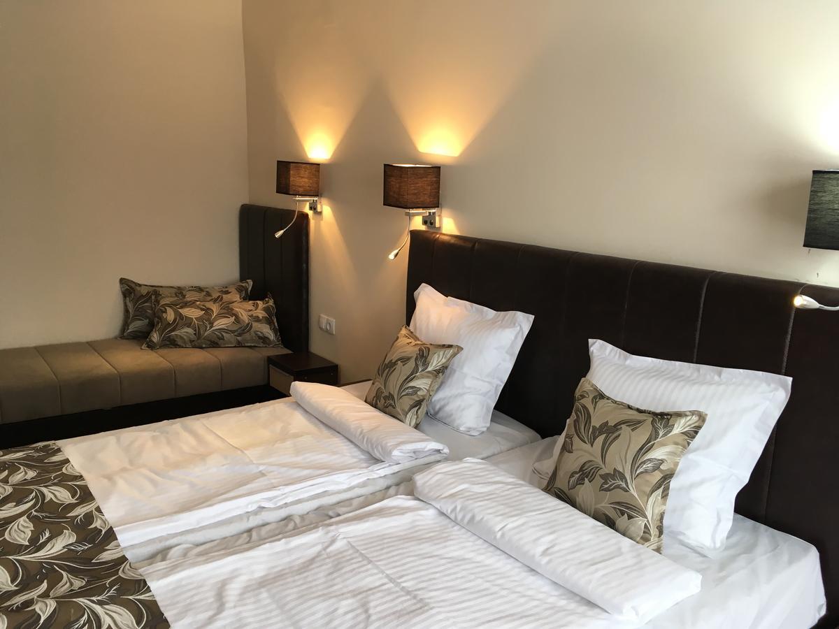 B&B Villa Pipacs Feketić 외부 사진