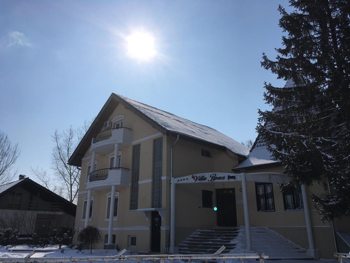 B&B Villa Pipacs Feketić 외부 사진