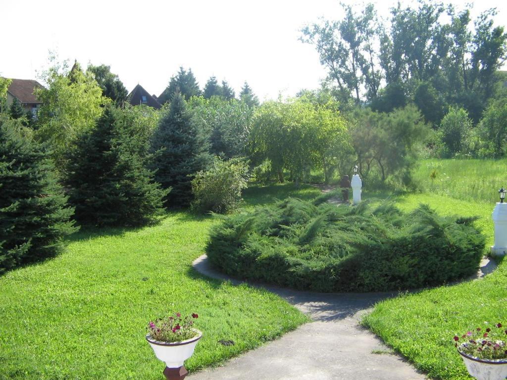 B&B Villa Pipacs Feketić 외부 사진