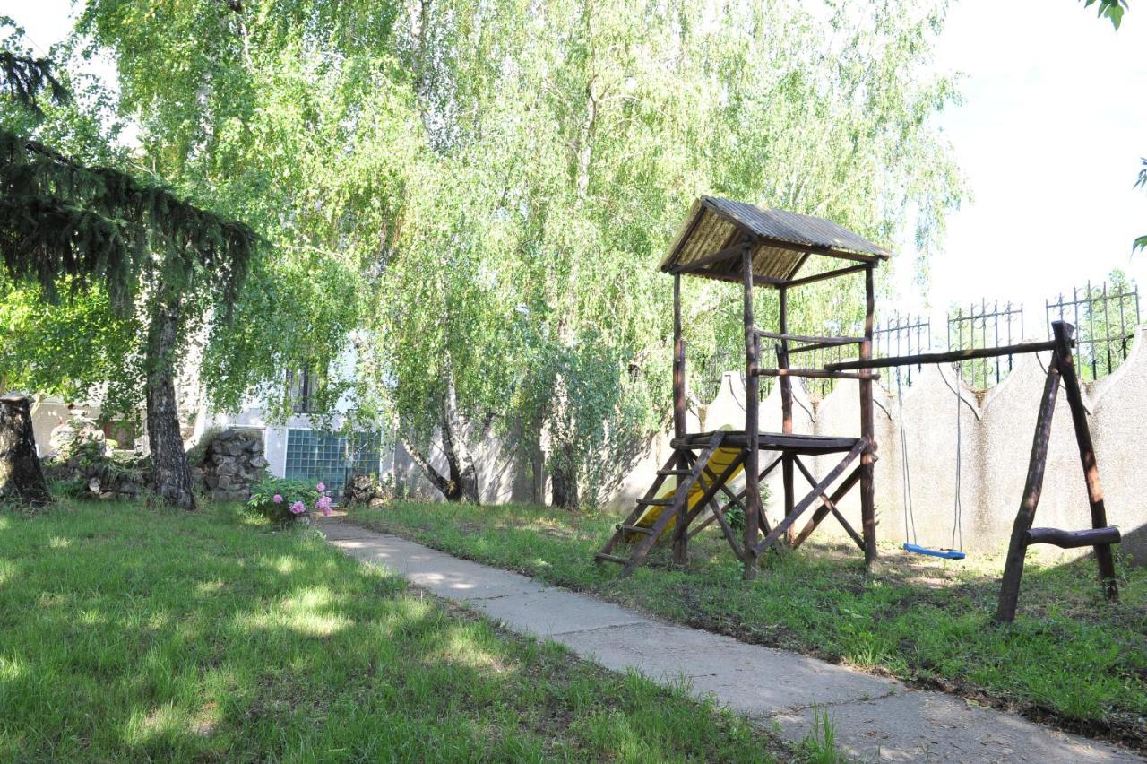 B&B Villa Pipacs Feketić 외부 사진